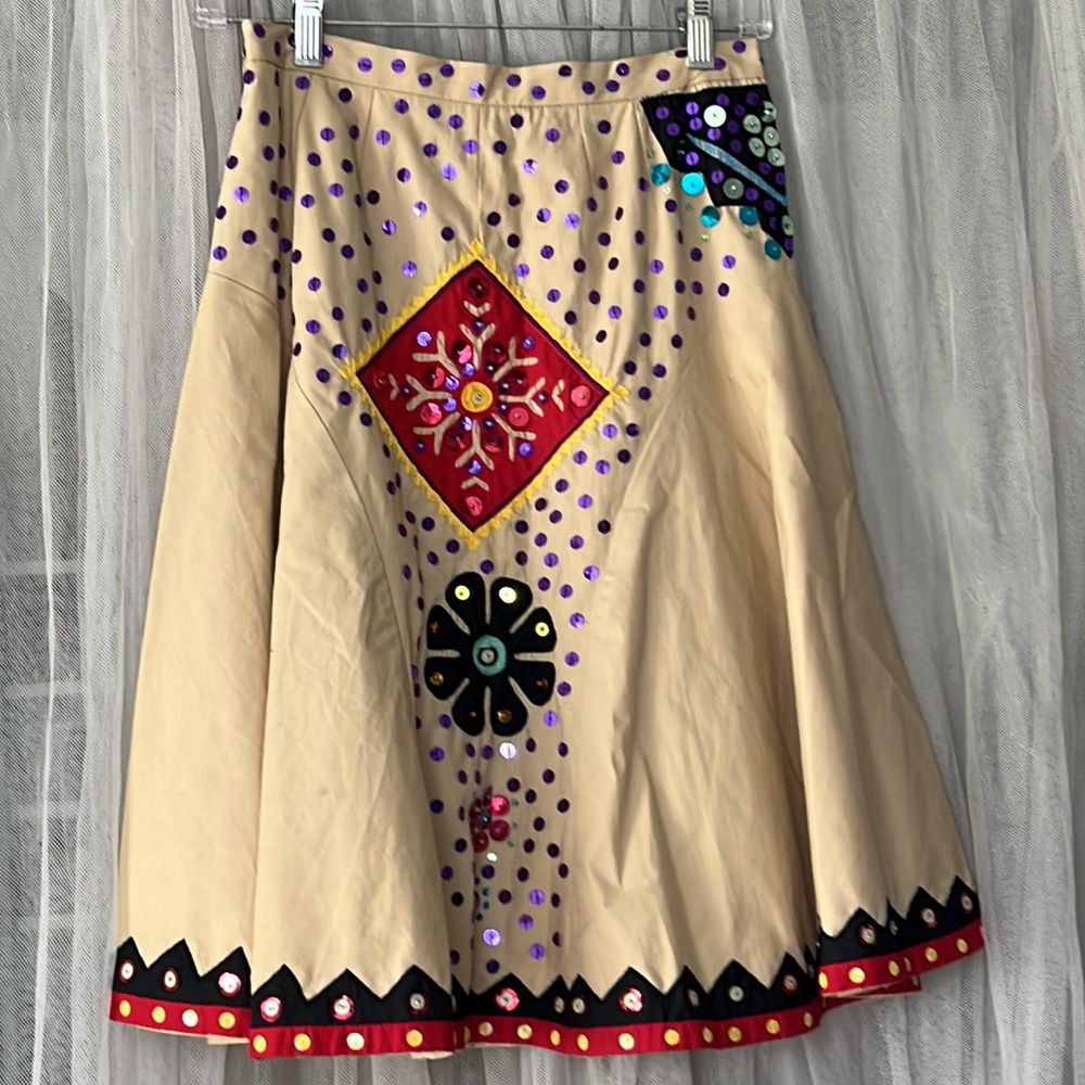 ⭐️ Moschino tan adorned colorful sequins patchy midi skirt women size 6 - Picture 5 of 16